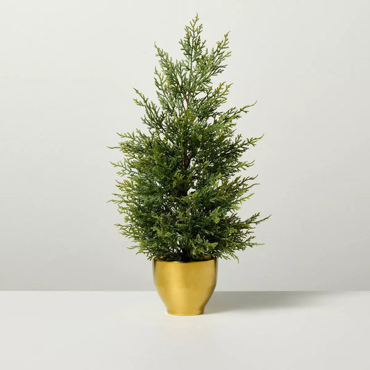 Albero di Cipresso Finto in Vaso di Ottone - Hearth & Hand con Magnolia